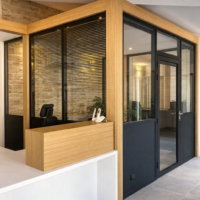 store entre vitrage